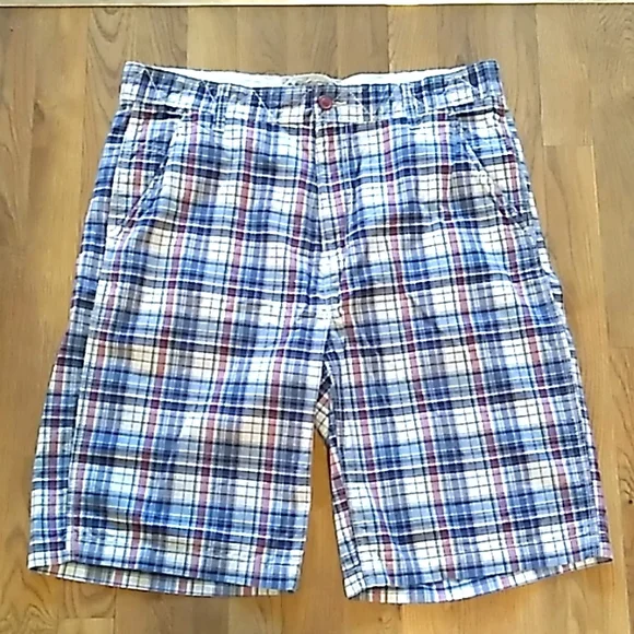 Nautica Men's Plaid Shorts. Size 36 - Picture 1 of 10